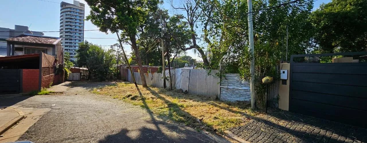 Amplio Terreno proximo al centro en venta