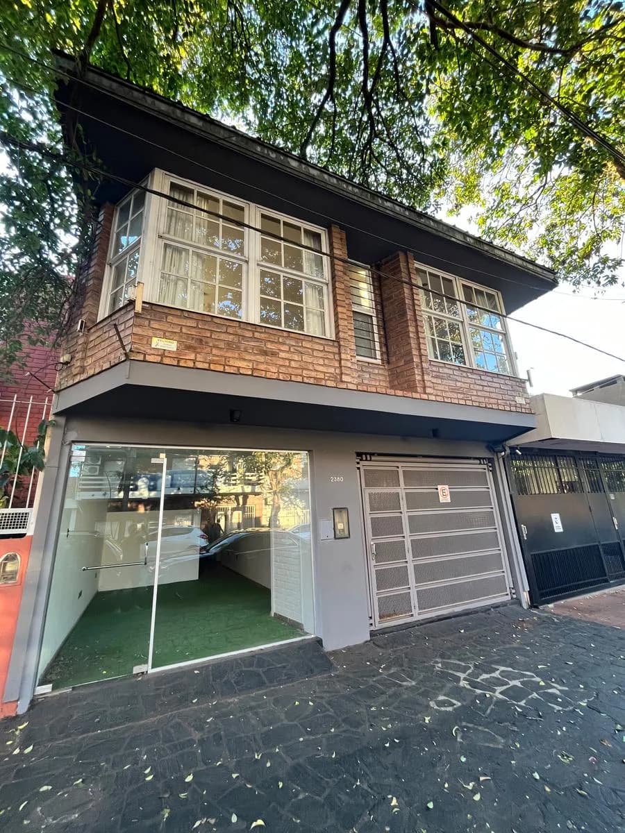 Casa centrica en Venta en posadas con 3 habitación y un local