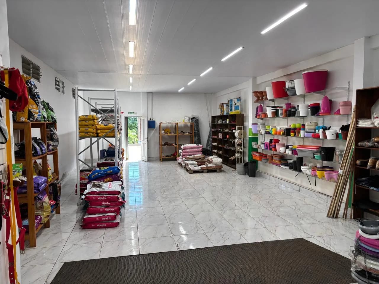Unidad comercial en venta en Garuhapé – Ideal para logística, distribución e inversión