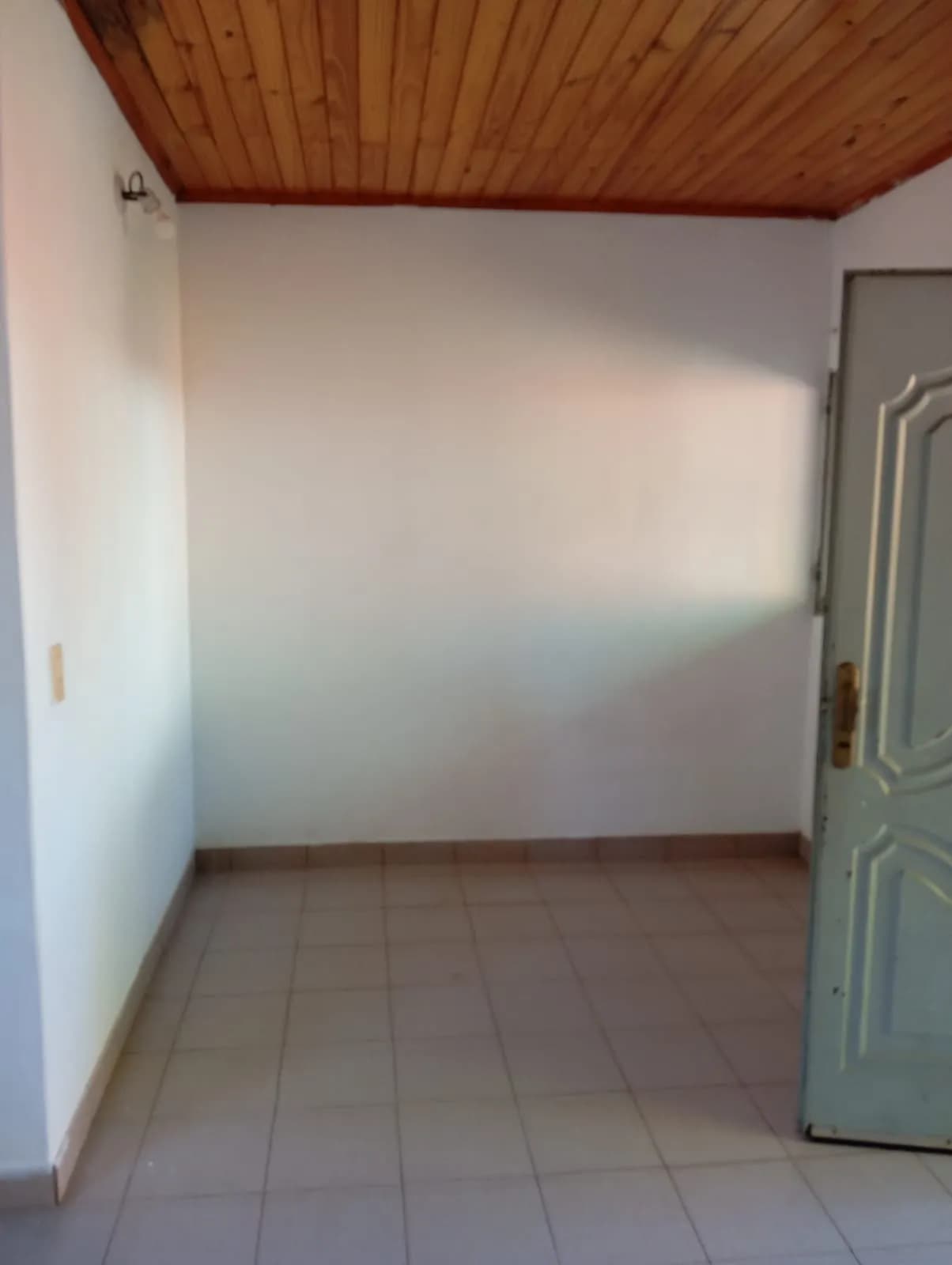 MONOAMBIENTE EN ALQUILER – ZONA SANTA CATALINA Y ACEVEDO