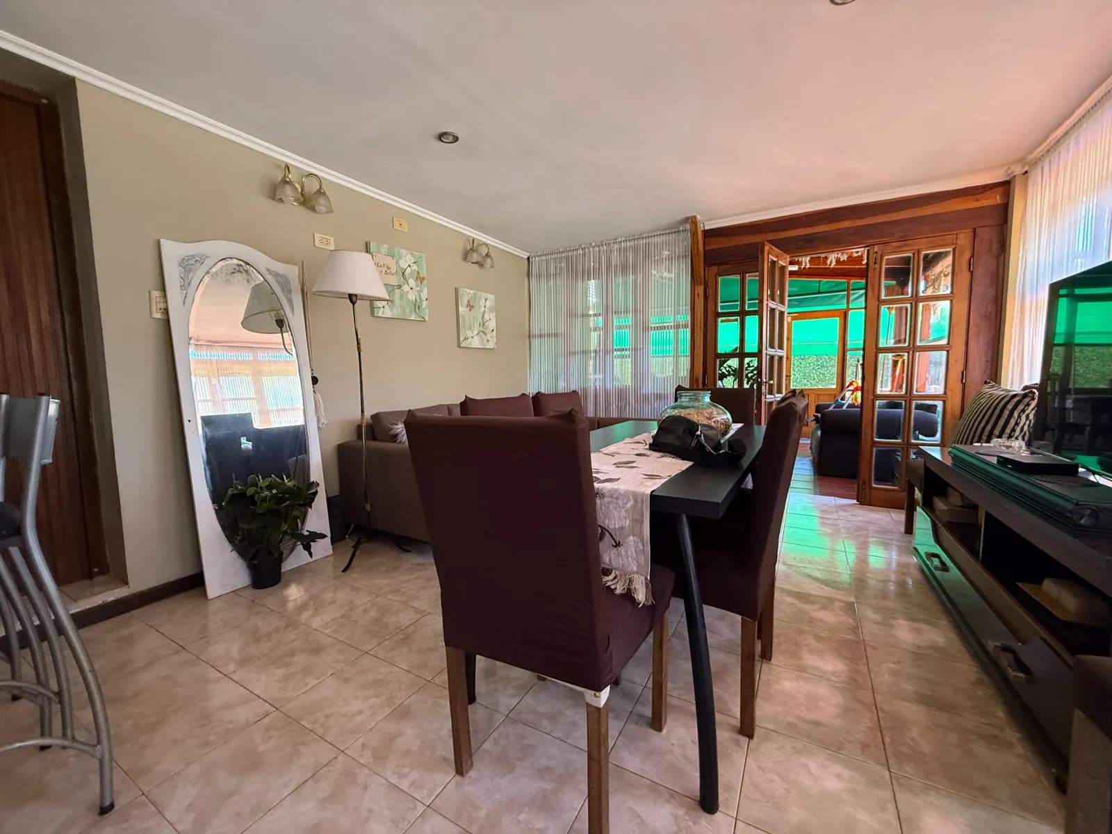 Casa 4 dorm; en venta Zona Hospital