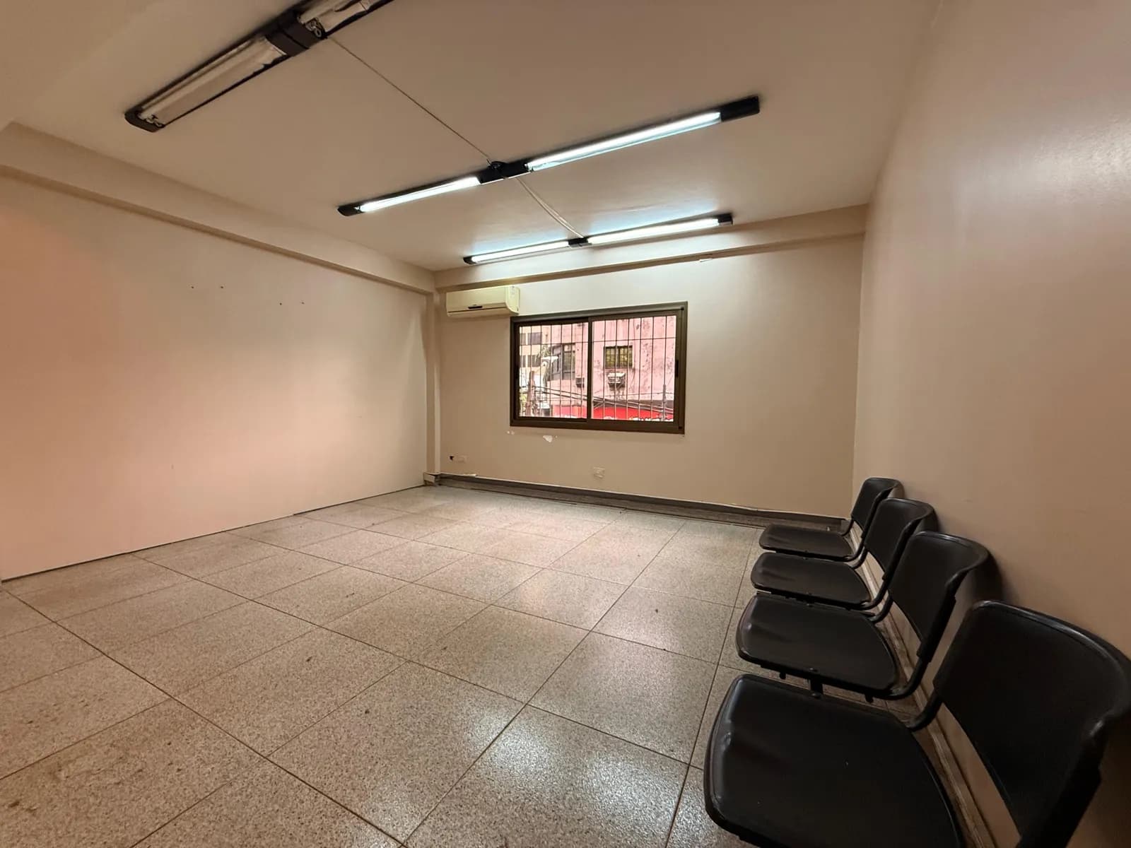 EN ALQUILER oficina premium – calle rioja y colón