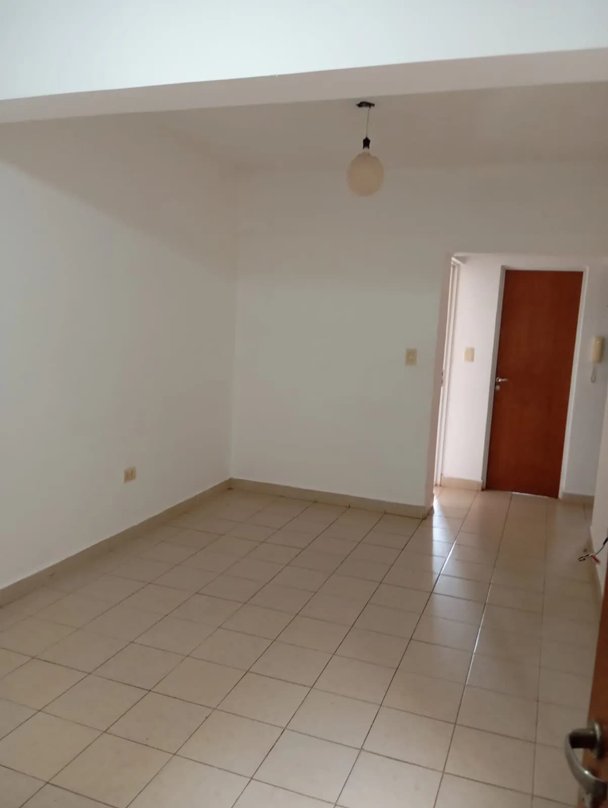 AQUILER departamento 2 habitaciones tripoli y av. chacabuco