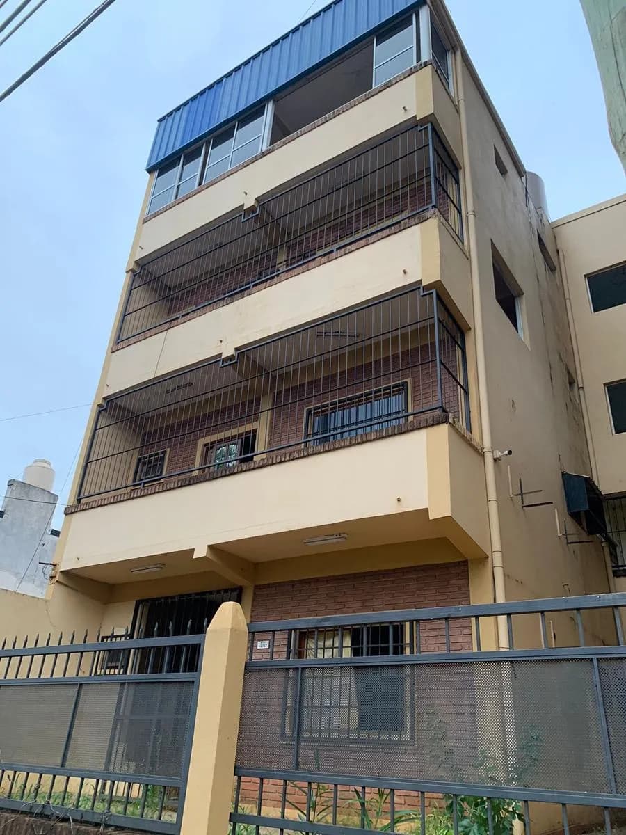 VENTA de edificio de departamentos Av. 115 al 2800
