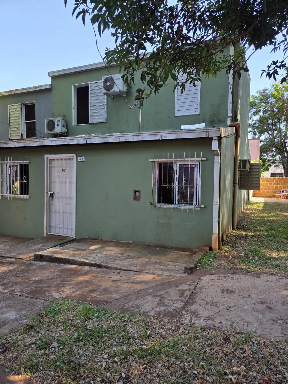 DUPLEX