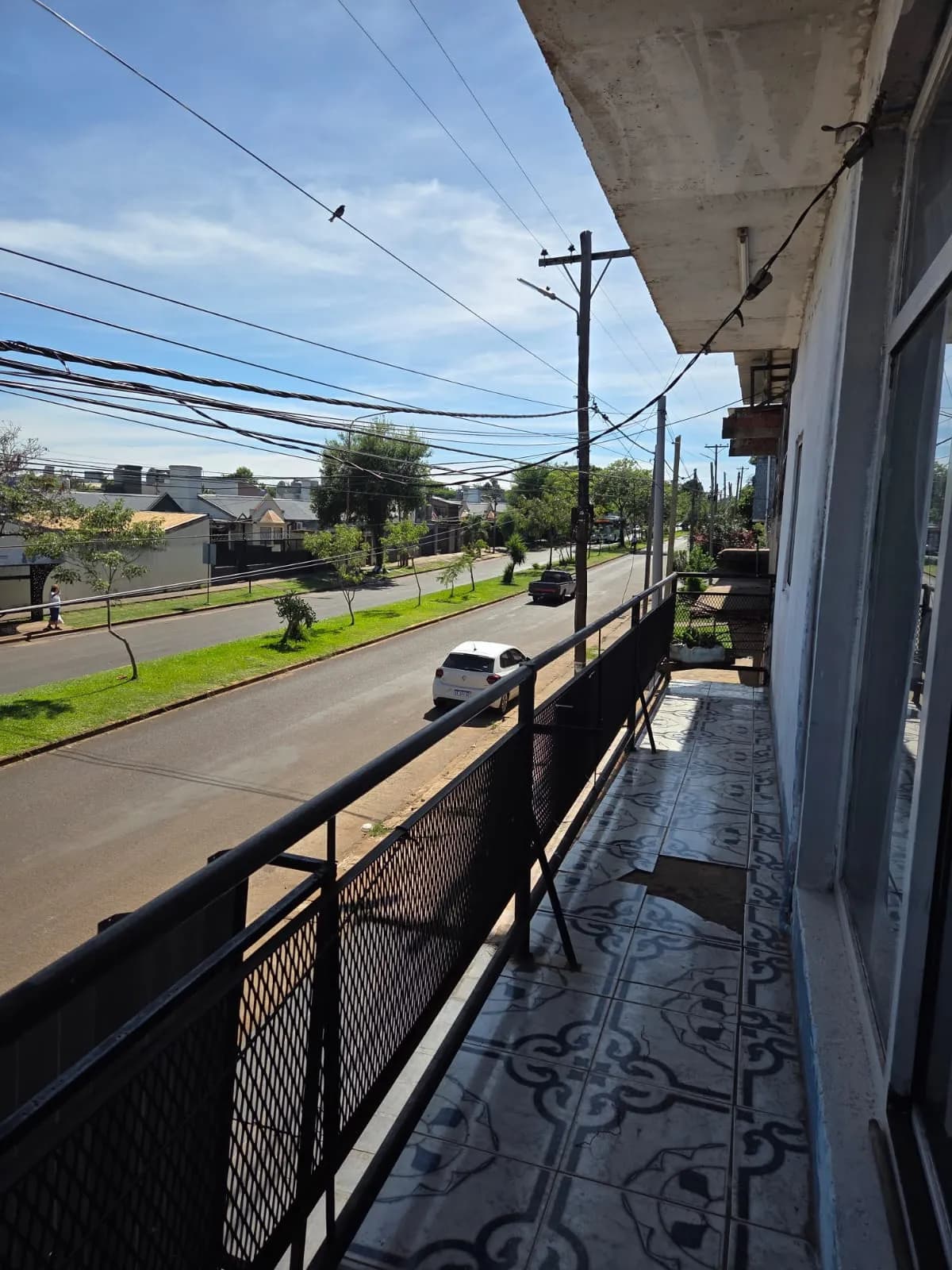 DEPARTAMENTOS Y LOCAL COMERCIAL