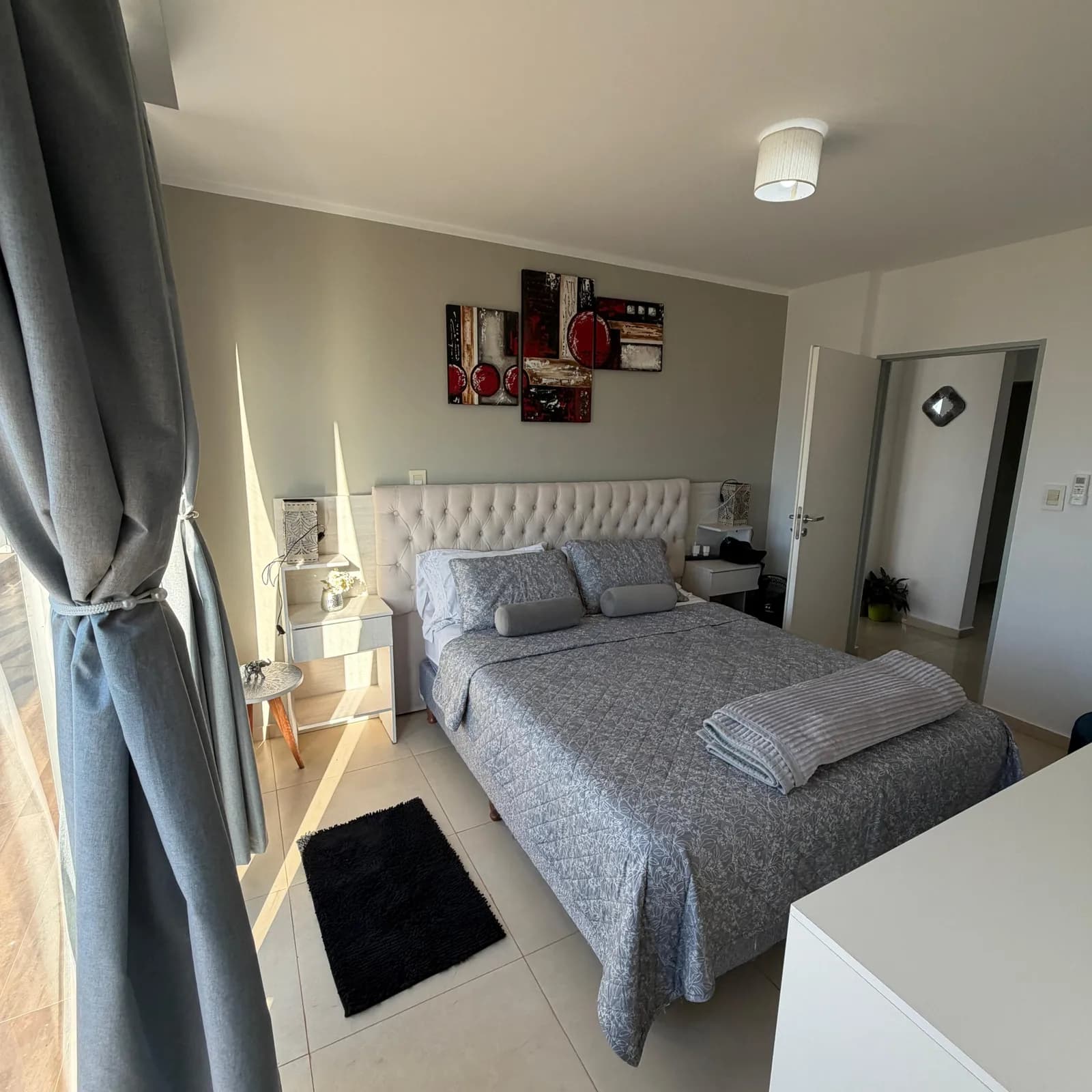 Departamento sobre Costanera, Alarif Trench
