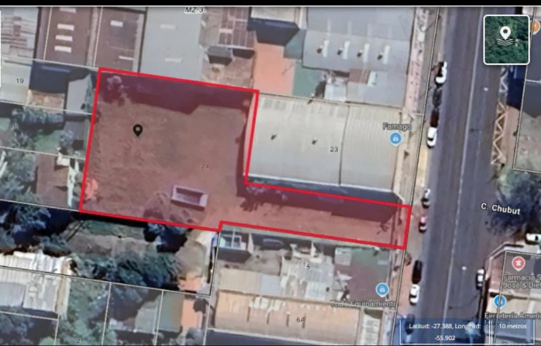 Lote comercial sobre Av. Uruguay con salida a calle Chubut.