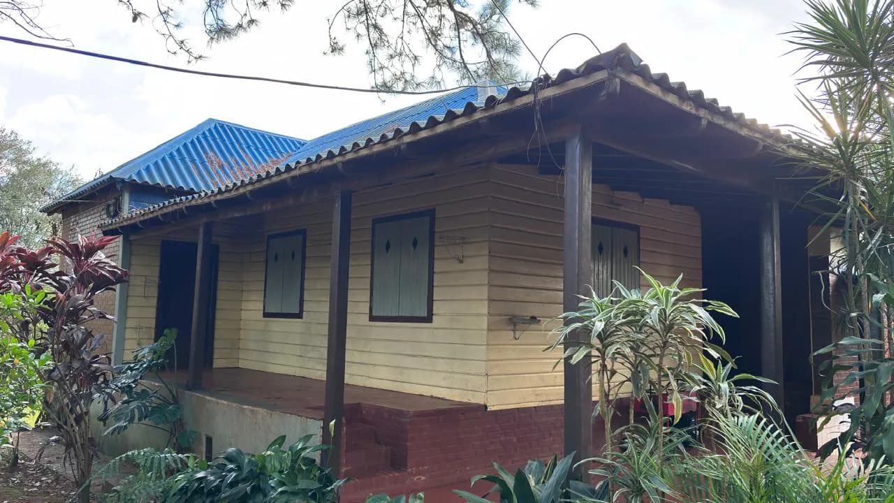 CASA EN VENTA AV. DEL COLONO-GARUHAPE, MISIONES