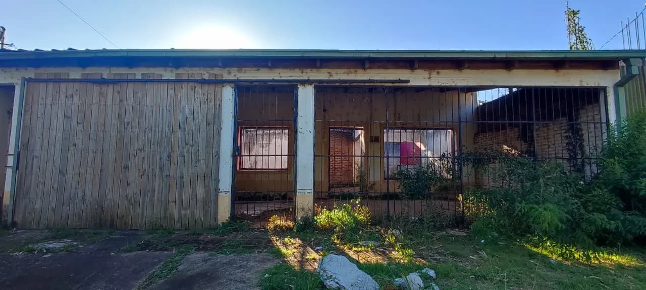 TERRENO CON CONSTRUCCIÓN A RECICLAR O DEMOLER – LAS HERAS