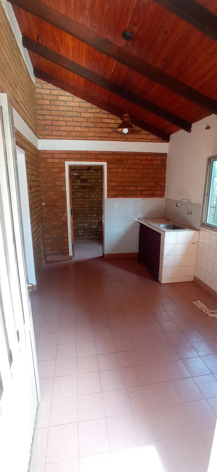 ALQUILO CASA DE 2 DORMITORIOS. ZONA UNAM