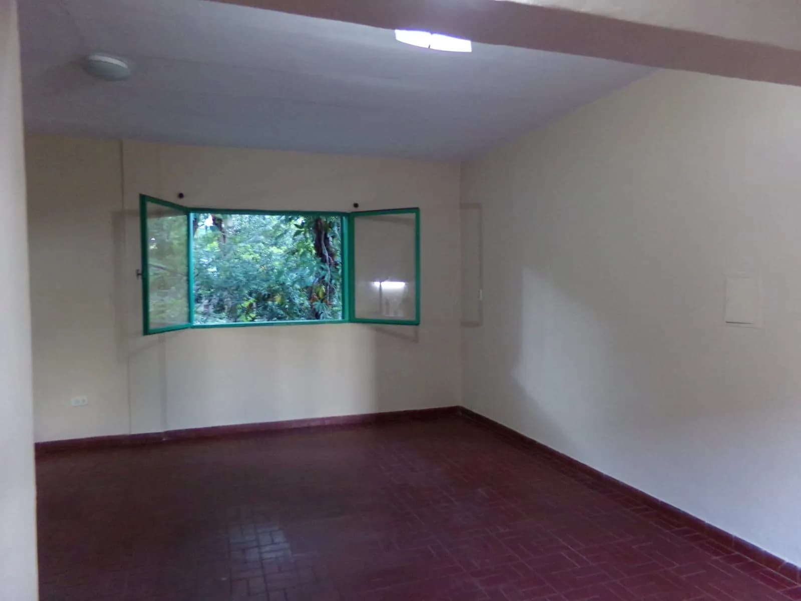 Alquiler- dpto de 3 dorm.- B. Los Pinos