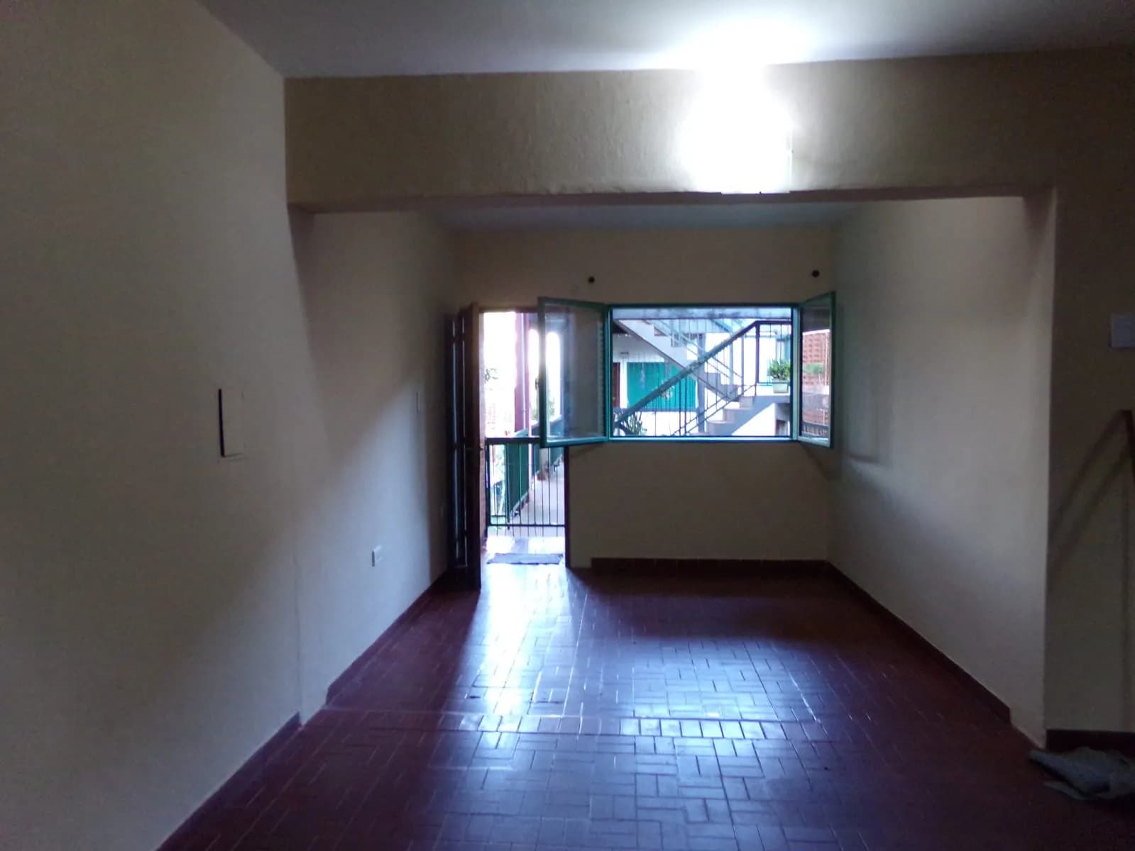 Alquiler- dpto de 3 dorm.- B. Los Pinos
