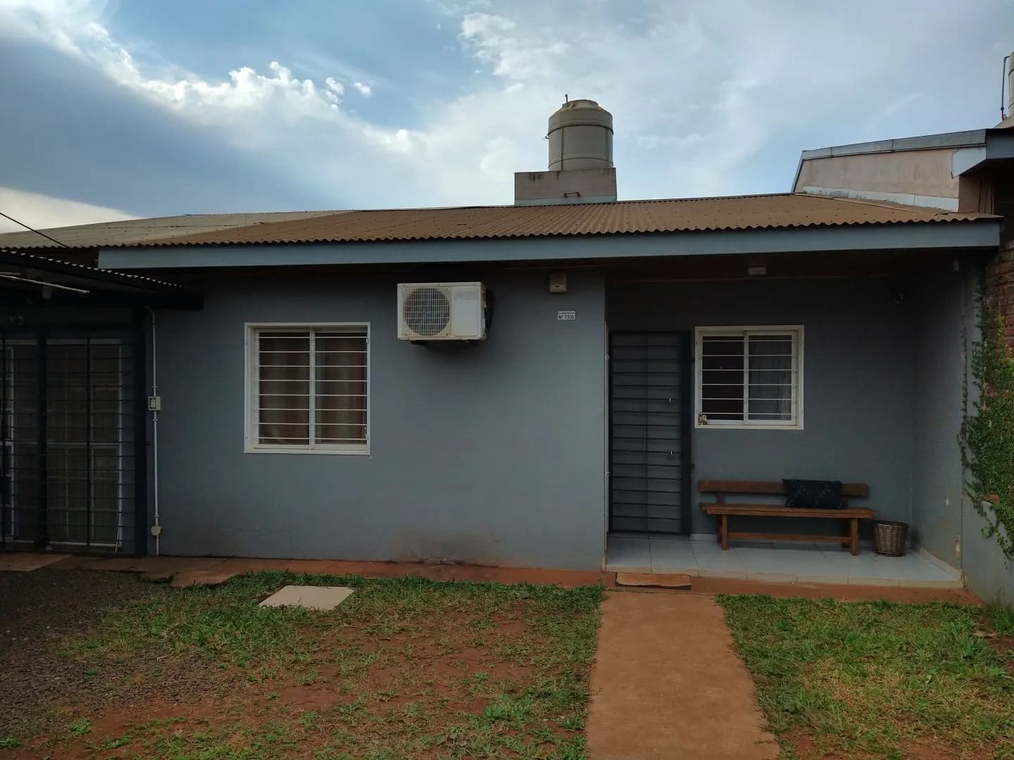 CASA DE 2 DORMITORIOS EN VENTA, APTO CREDITO.