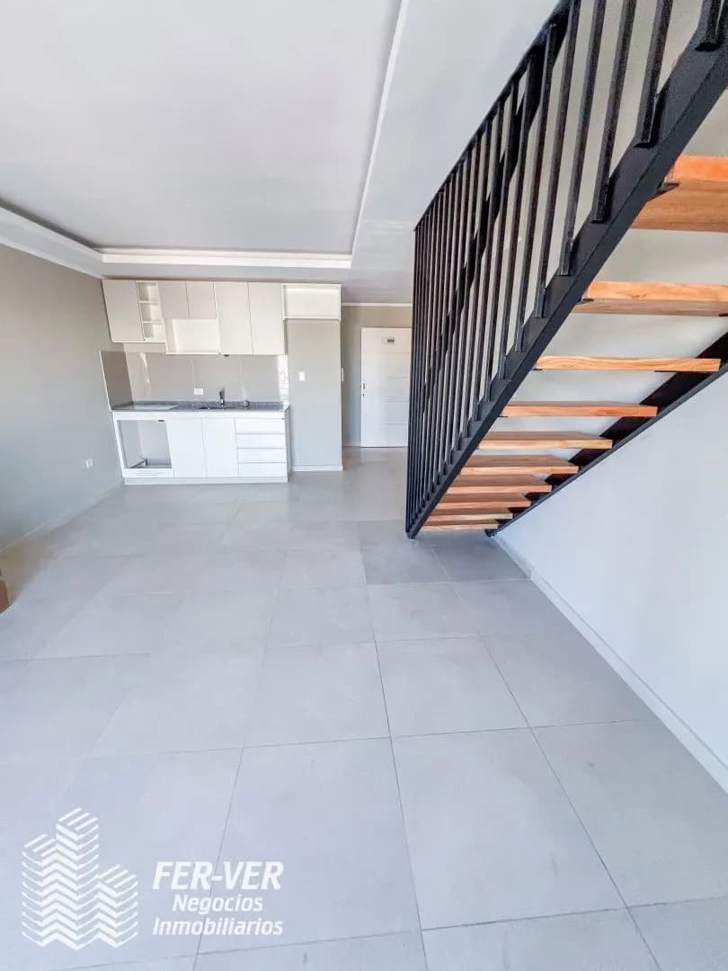 Venta Dpto. Céntrico 2 amb. Tipo Loft. San Lorenzo y Alvear