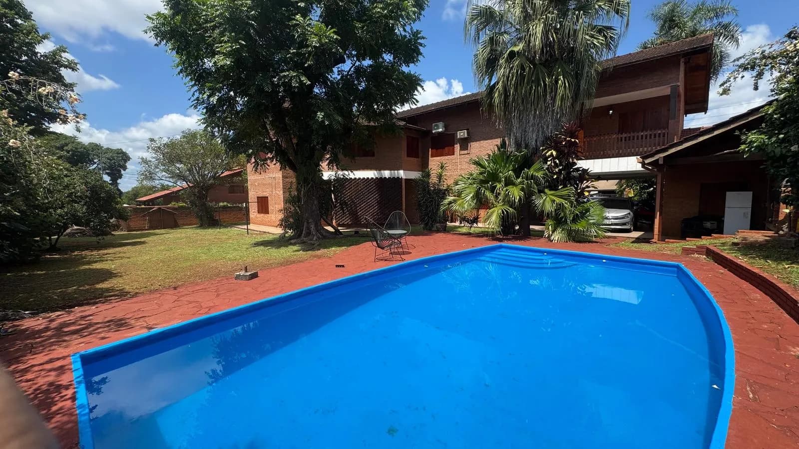 Casa en venta cuartro dormitorios y piscina El Dorado, Misiones