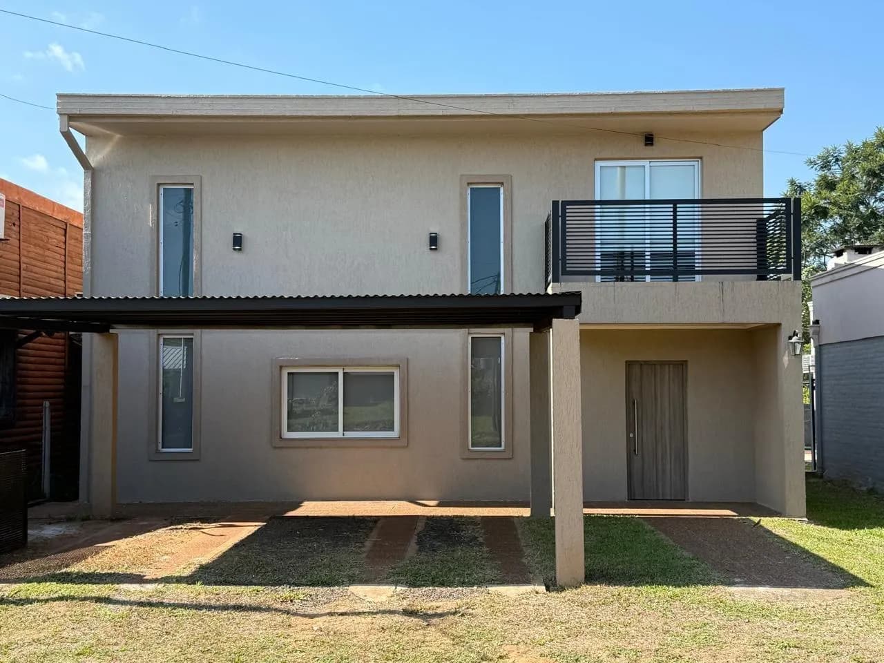 CASA DE 3 DORMITORIOS EN VENTA - RINCON SANTA MARIA