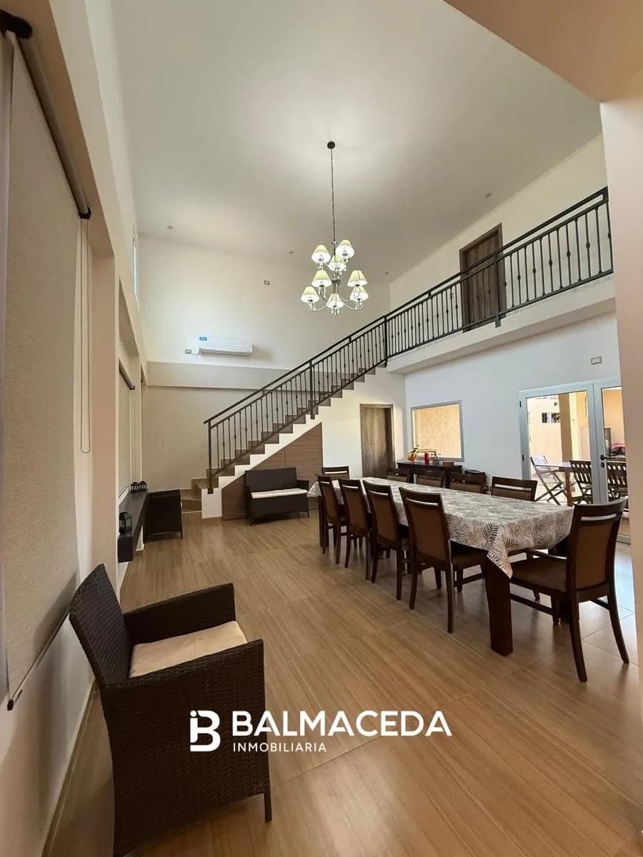 CASA DE 3 DORMITORIOS EN VENTA - RINCON SANTA MARIA