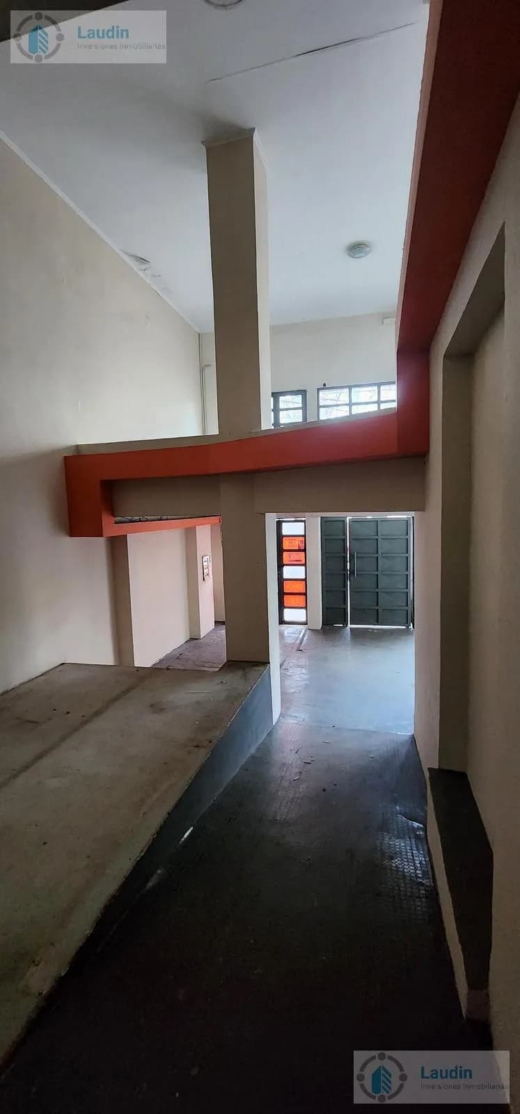 Local comercial  en  Venta sobre Calle Rivadavia