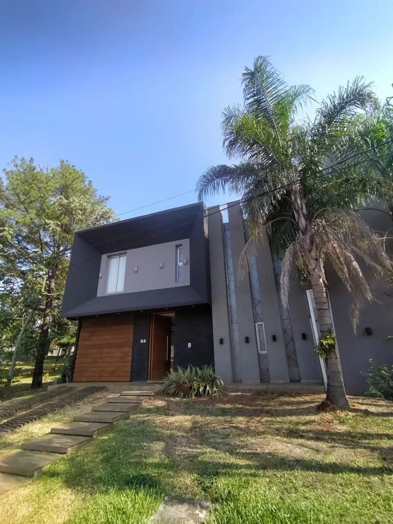 GRAN CASA MODERNA DE 3 DORMITORIOS EN VENTA Y EN ALQUILER!!