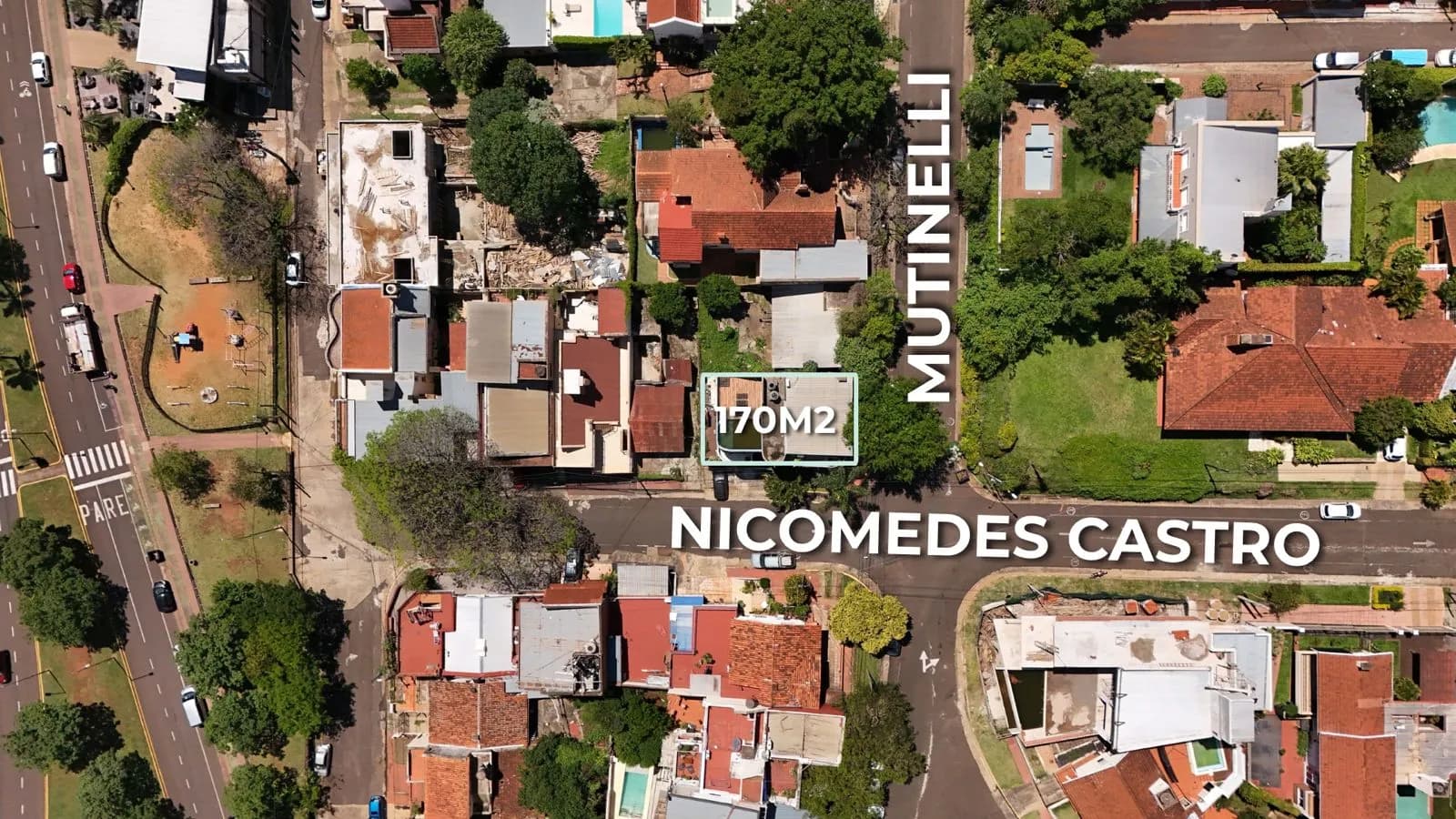 Vista aérea de propiedad inmobiliaria