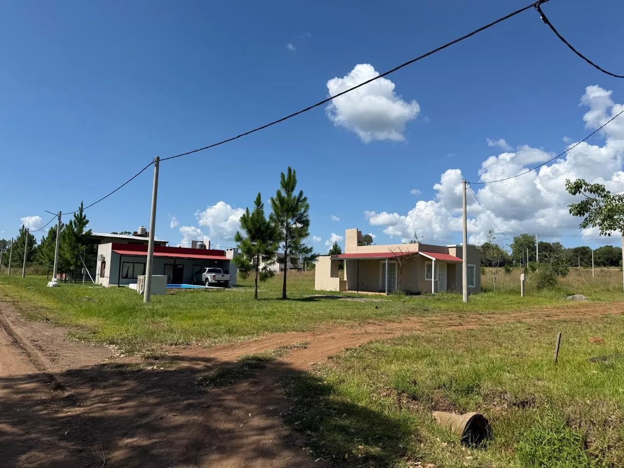 Propiedad rural con casas modernas