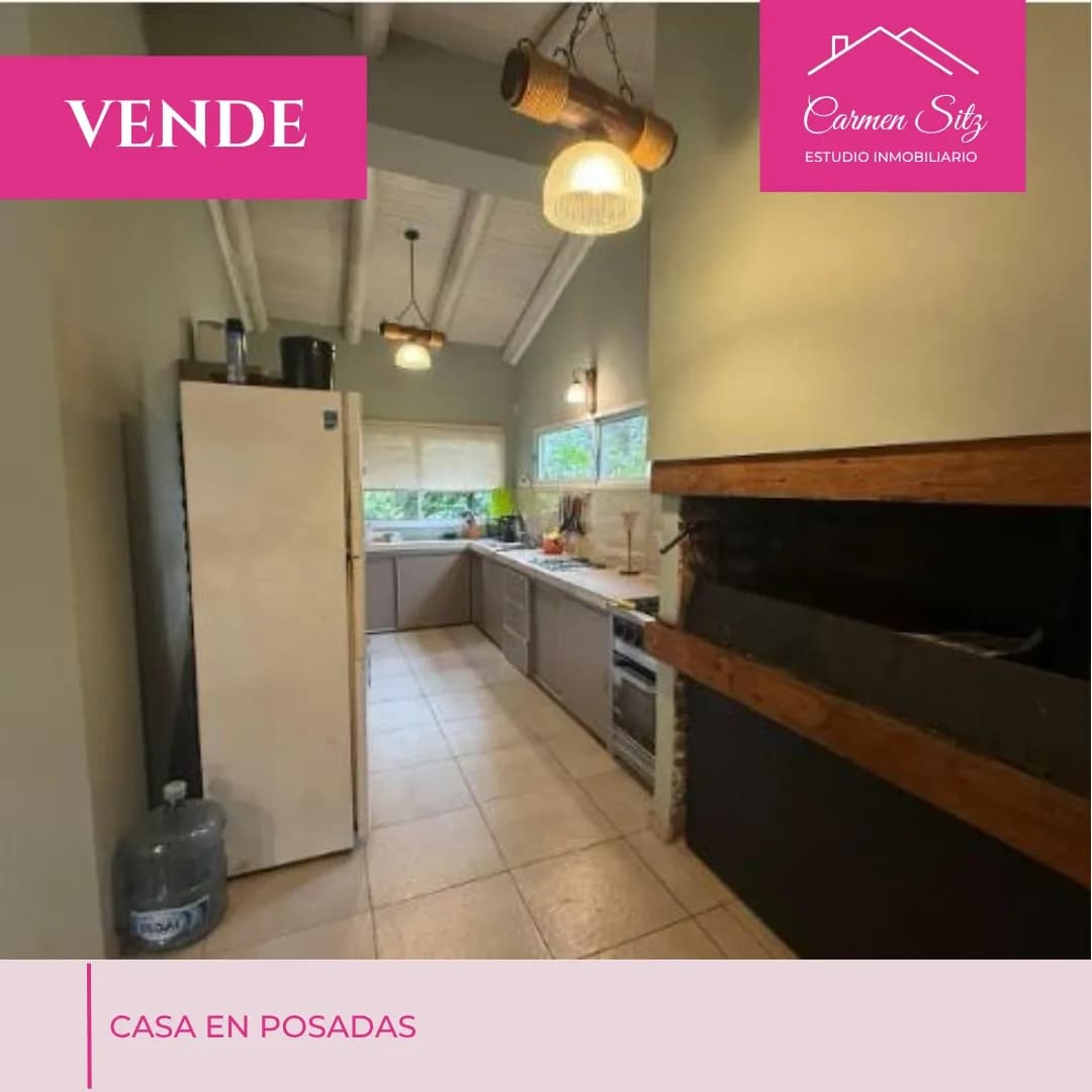 Cocina rústica con parrilla integrada