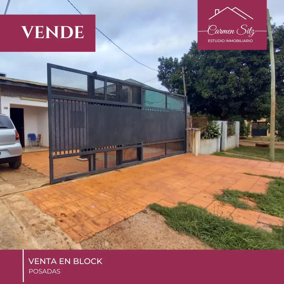 Casa con portón en venta