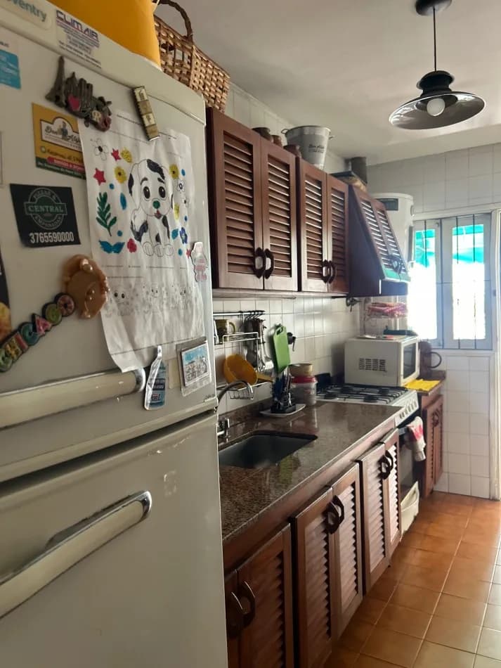 Cocina clásica con muebles de madera