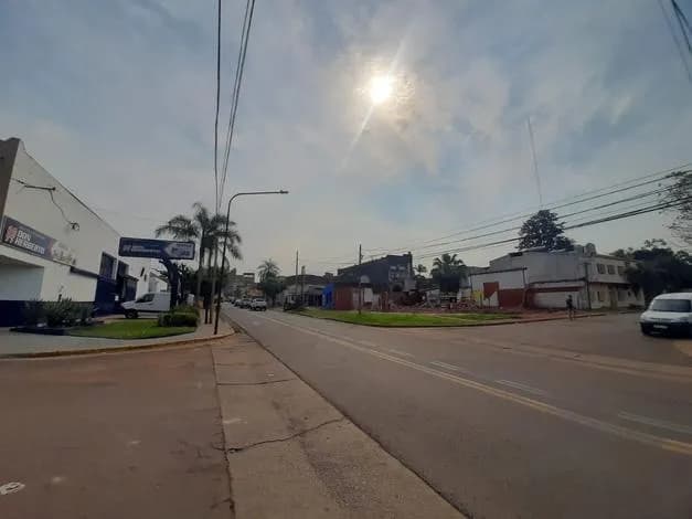 Propiedad comercial sobre avenida principal