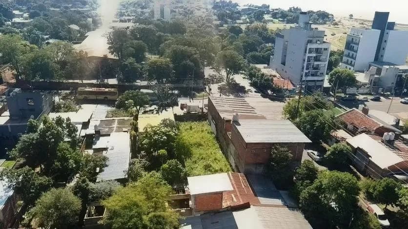 Vista aérea de terreno urbano