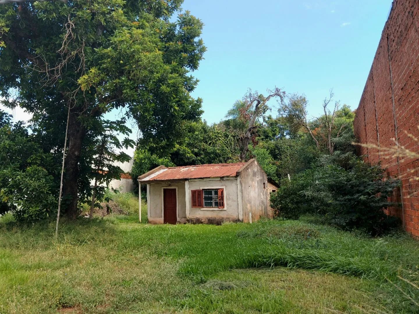 EN VENTA AMPLIO LOTE DE 800 M2 DE SUP.