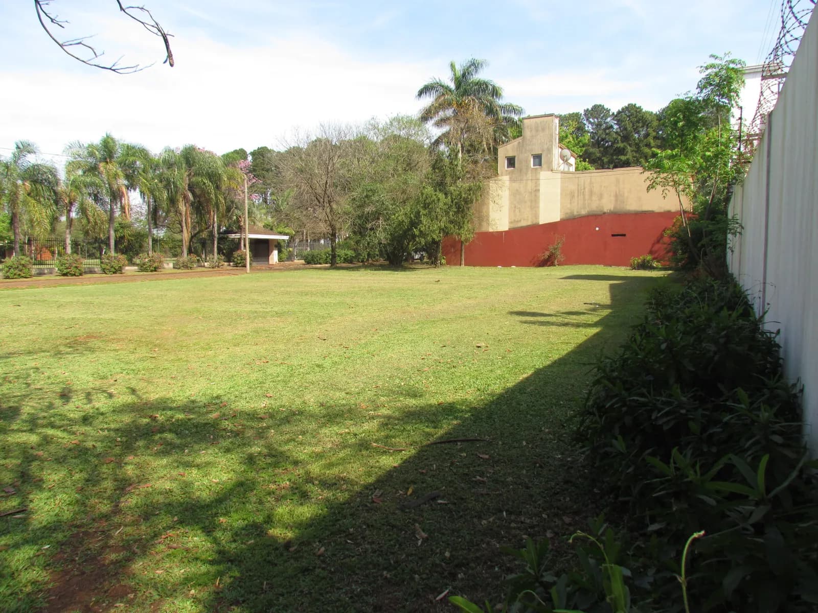 Lote en Esquina. Zona Residencia de Gobernación