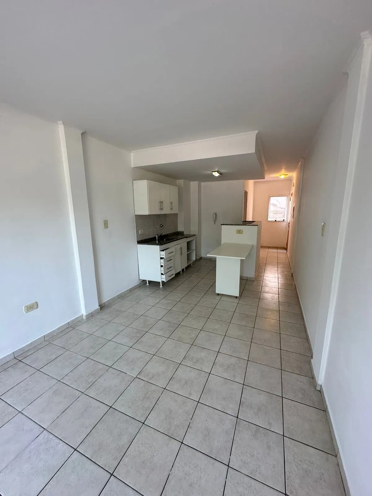 Edificio en bloque con renta inmediata en venta sobre Avenida, Posadas