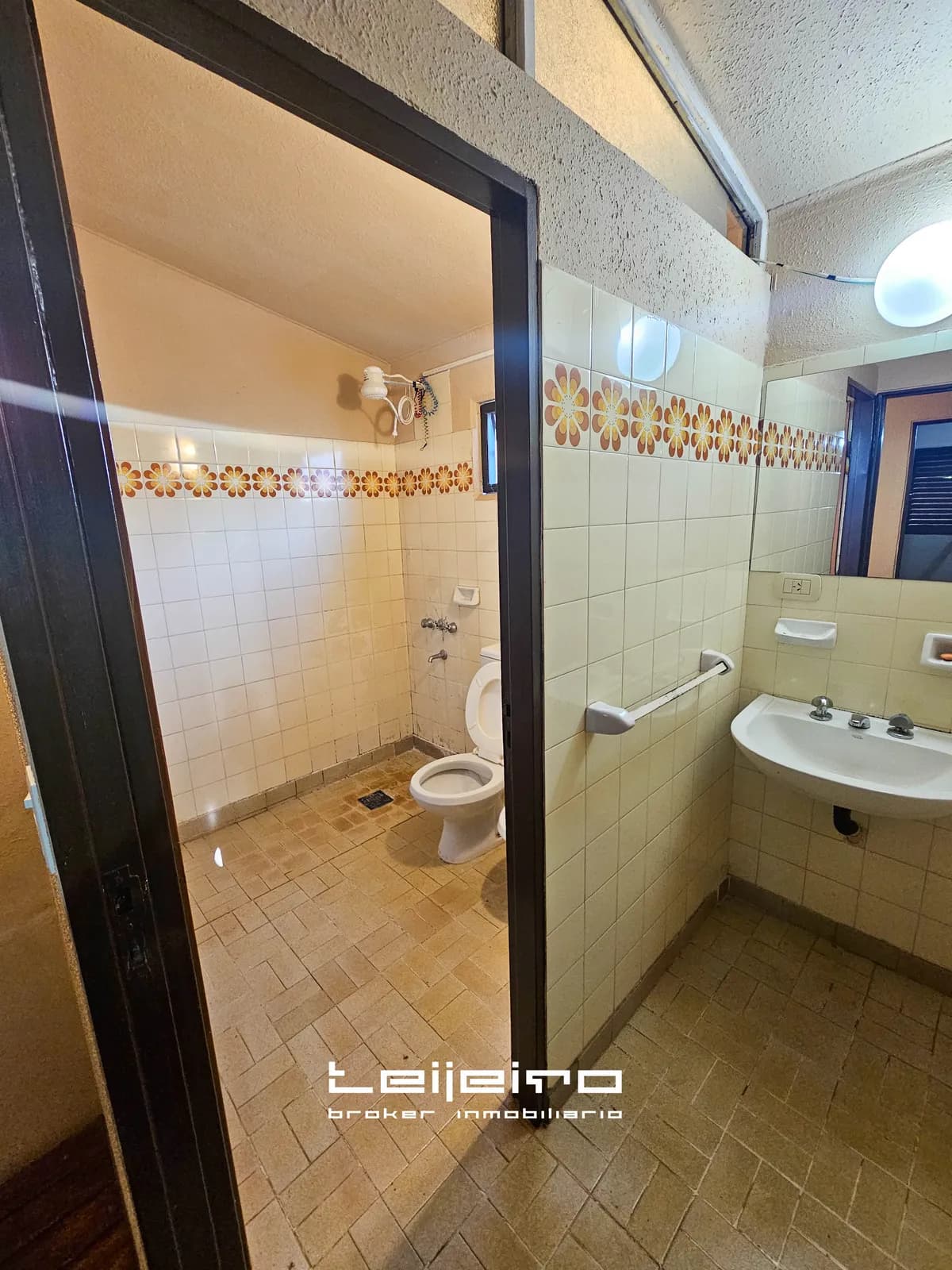 Baño completo de estilo vintage