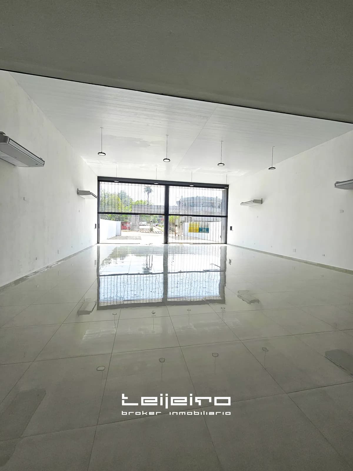 Local comercial amplio y luminoso