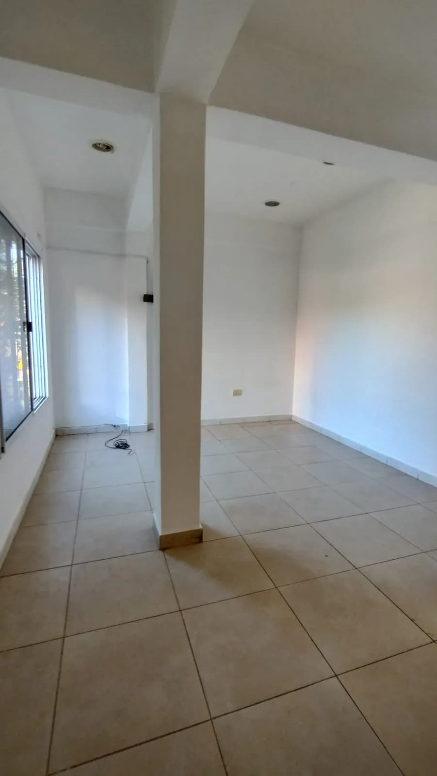 Alquila departamento de 1 dormitorio  sobre Av. Roque Perez