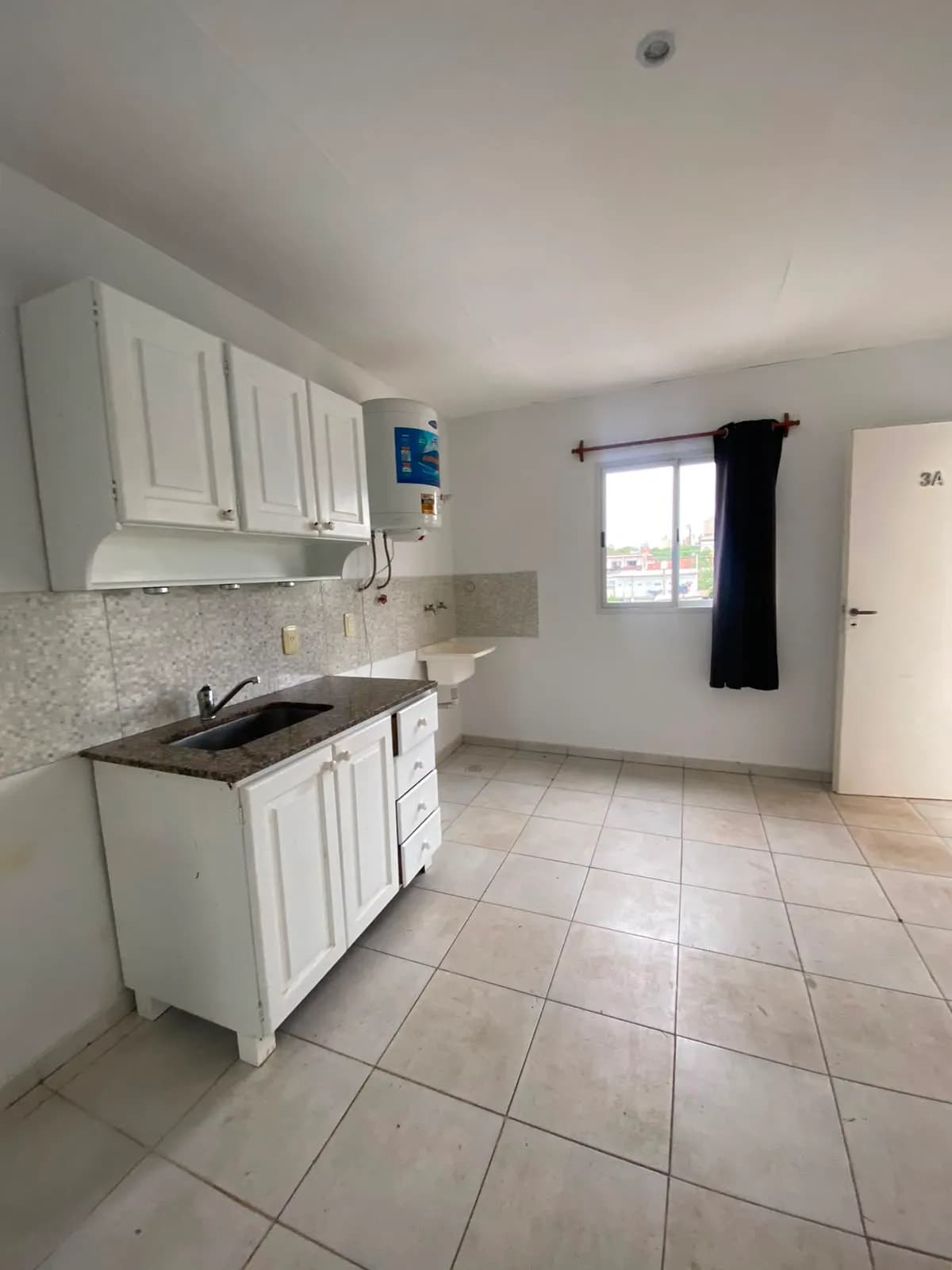 Alquila departamento z/ Santa Catalina y Tacuari  de 2 dormitorios