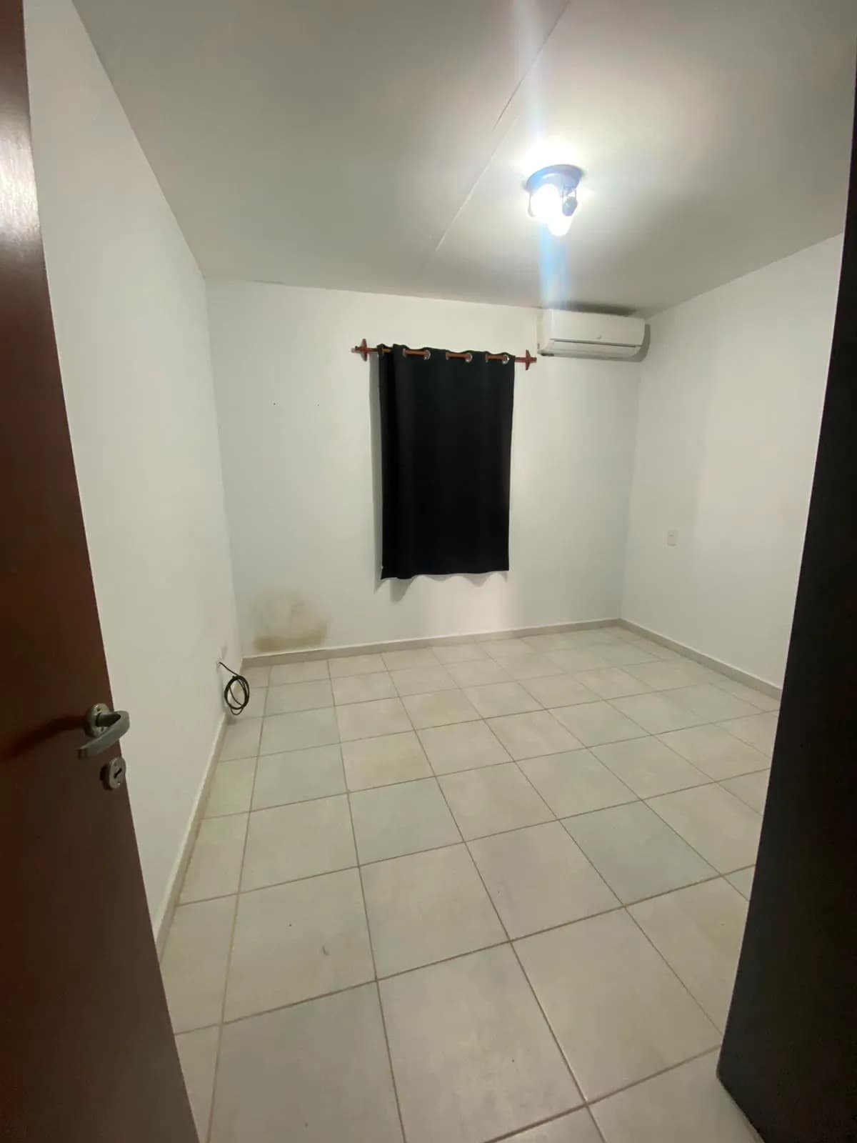 Alquila departamento z/ Santa Catalina y Tacuari  de 2 dormitorios