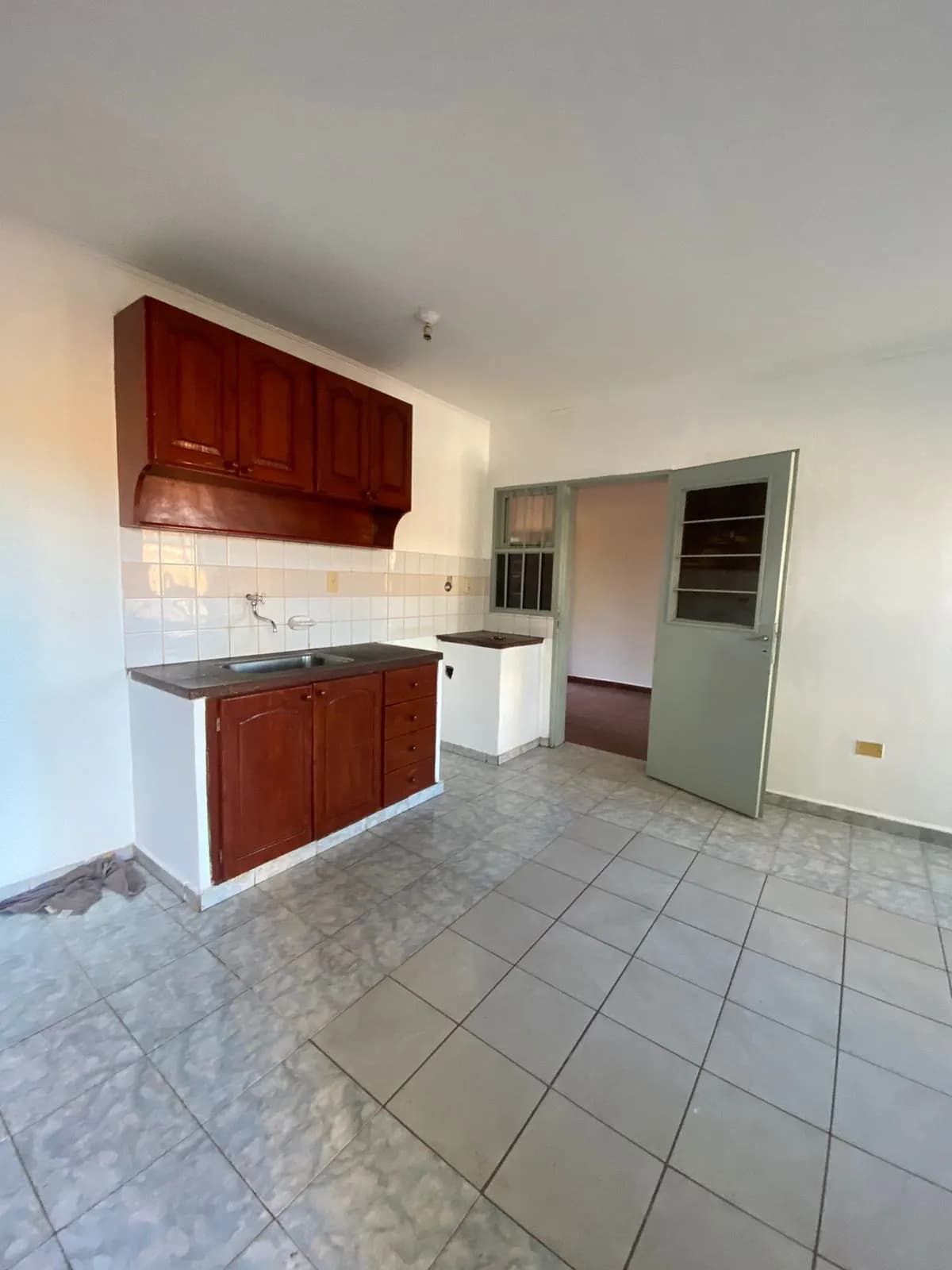 Alquila Casa de 2 Dormitorios en Bº Cocomarola Oeste