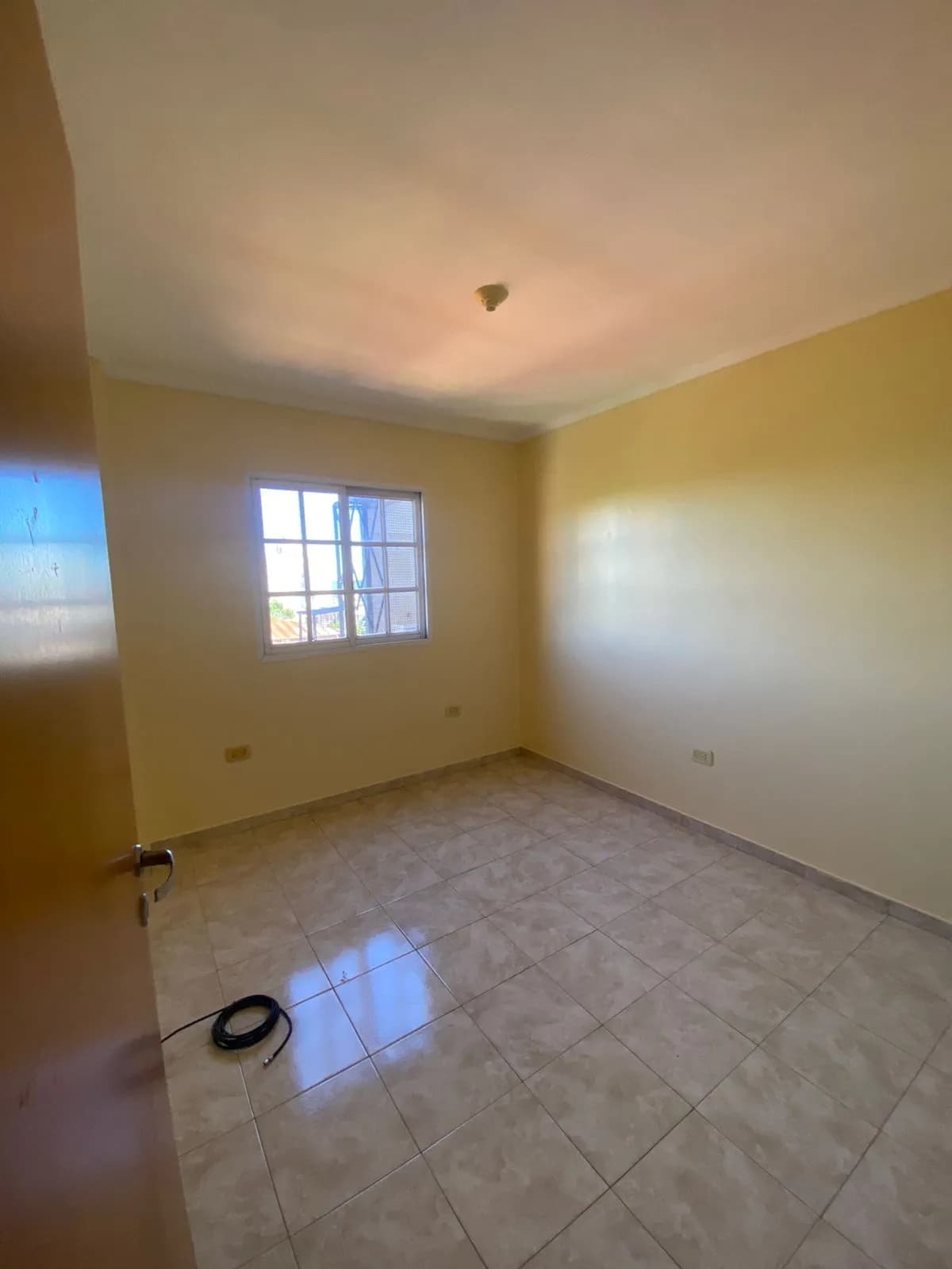 Alquila Departamento  en Villa Sarita de 2 formitorios.