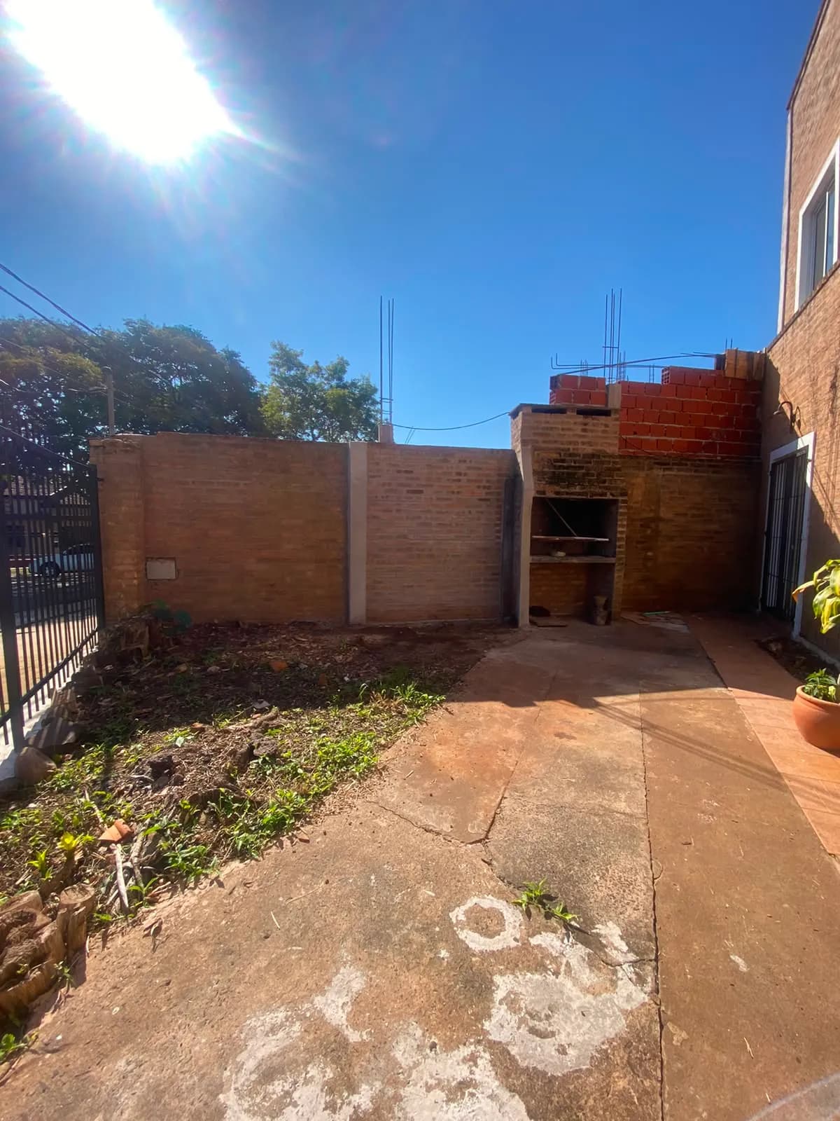 Alquila Duplex de 3 dormitorios en Bº Aguacates