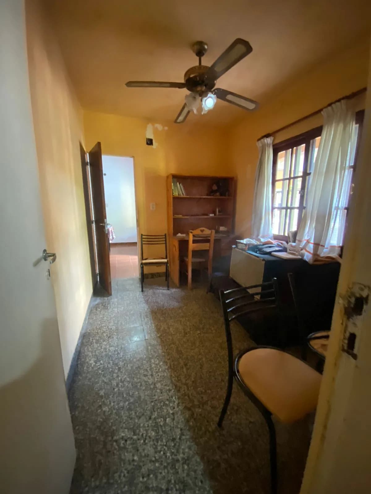 Casa en Venta Bº Luz y Fuerza z/ Sta Catalina  e Ituzaingo , 3 dormitorios con patio.