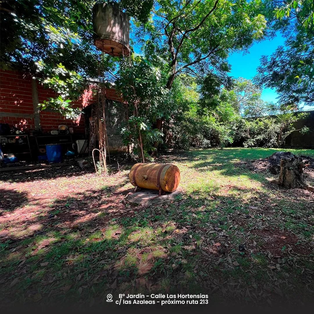 Terreno en barrio Jardín, a metros de ruta provincial 213